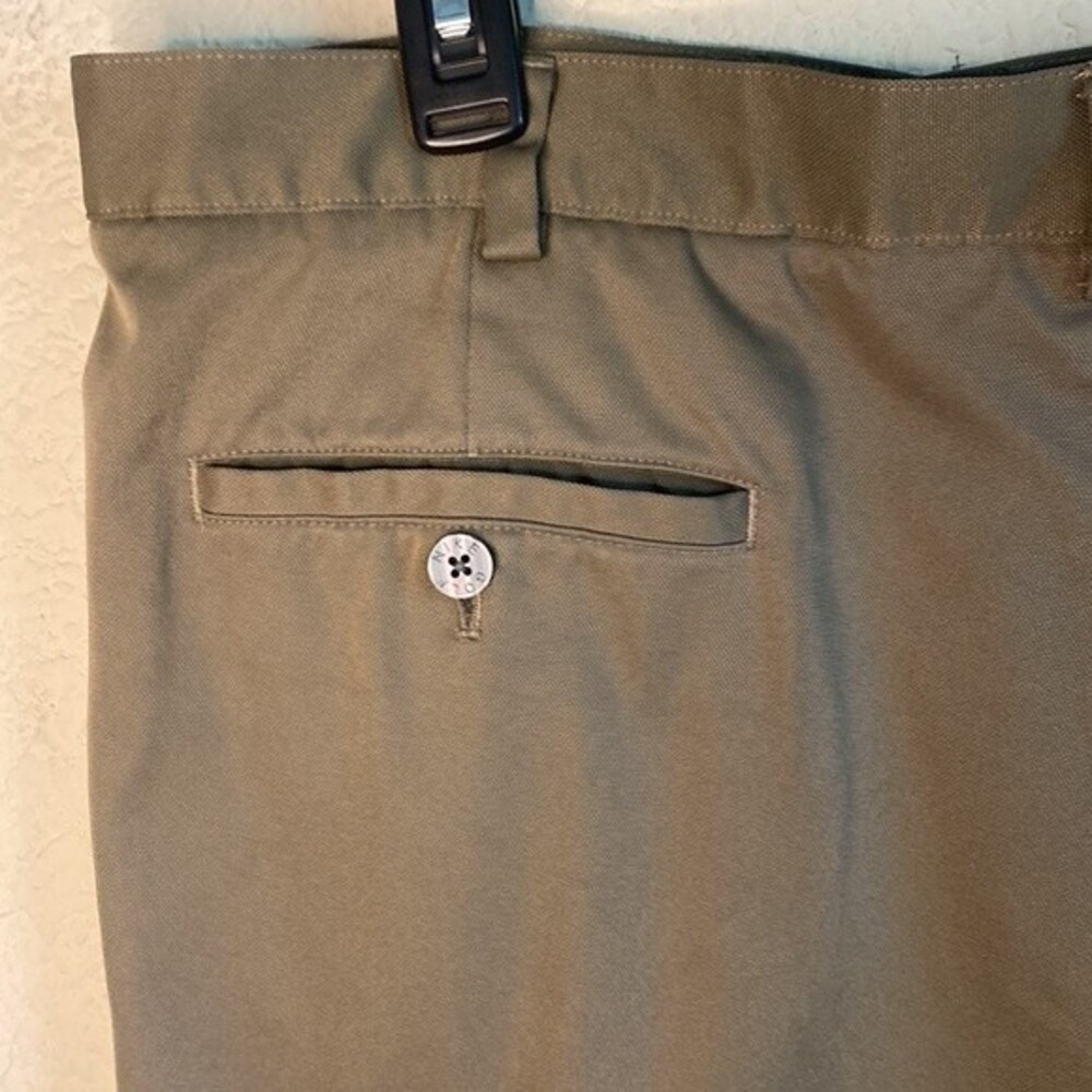Nike golf shorts Dri fit brown 38 pockets sport Athletic mens EUC - Picture 6 of 7